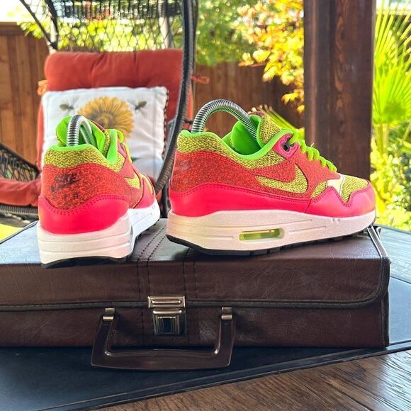 Nike Wmns Air Max 1 SE 'Ghost Green' (2016) - Picture 1 of 8